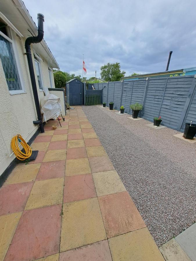 Beach & Tonic Beachside Chalet Humberston Eksteriør bilde