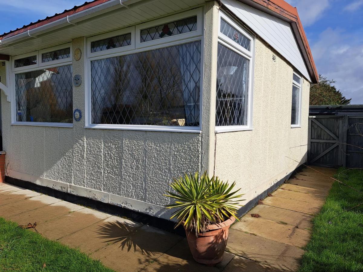 Beach & Tonic Beachside Chalet Humberston Eksteriør bilde
